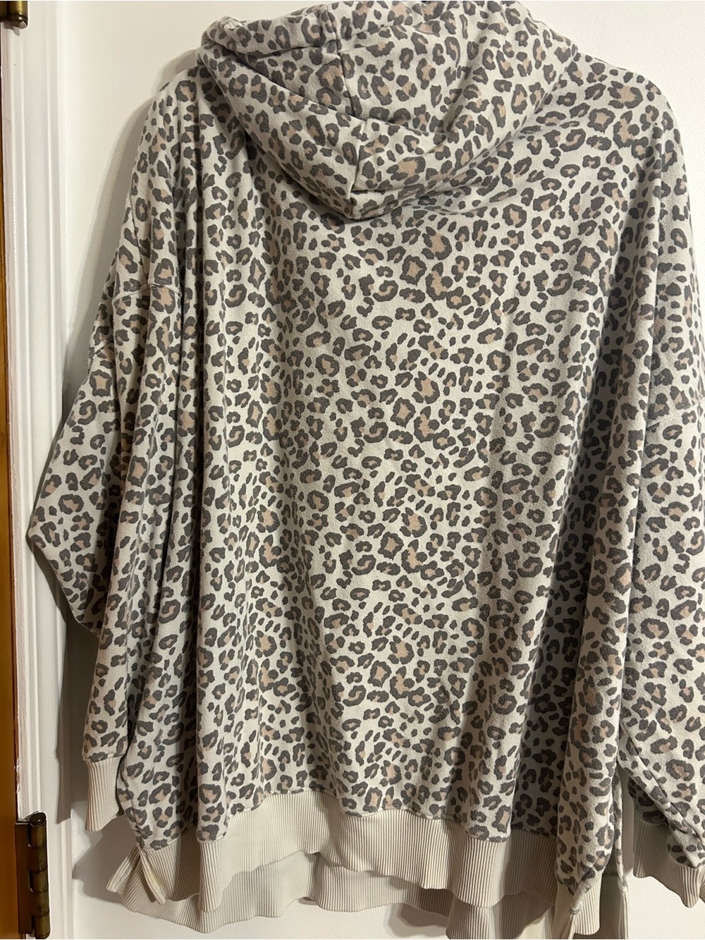 American Eagle Outfitters Beige and Gray Leopard Print Hoodie - Picture 7 of 8